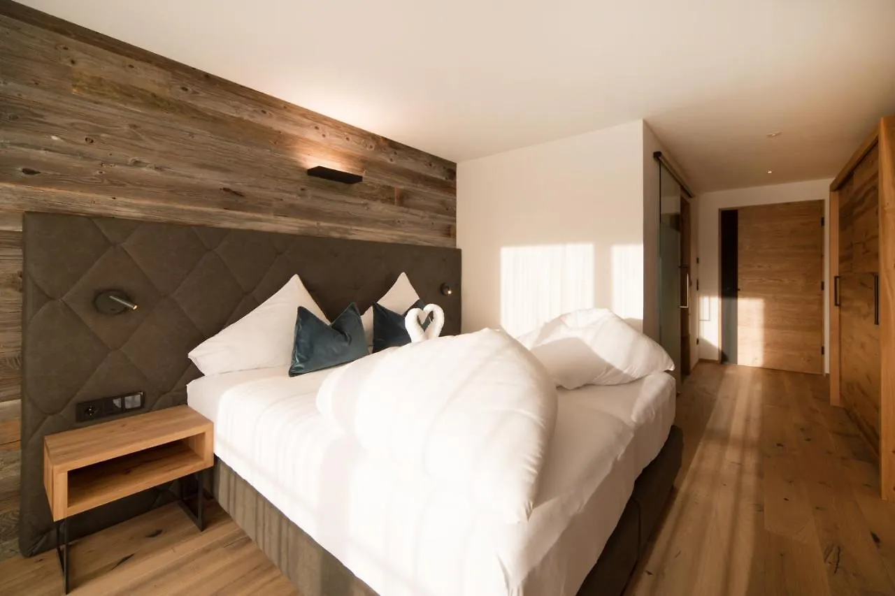 Hotel Stubai Schönberg im Stubaital 3*,  Rakousko